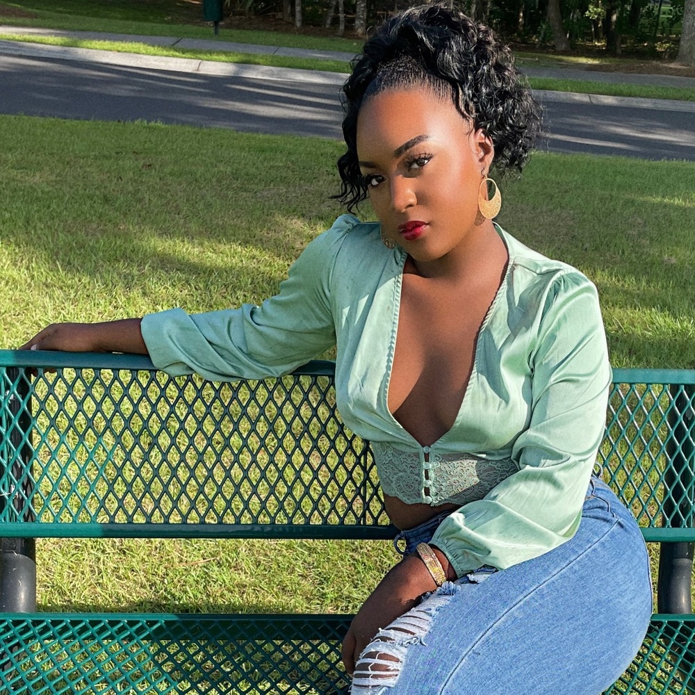 Meet your Posher, Diamond